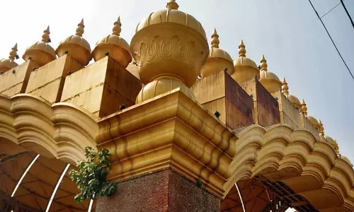 सरकार की उपेक्षा के कारण प्रतिष्ठित Golden Gate की चमक खत्म हो रही