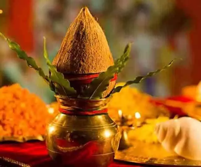 Puja  के बाद कलश में रखे नारियल का उपयोग कैसे करे