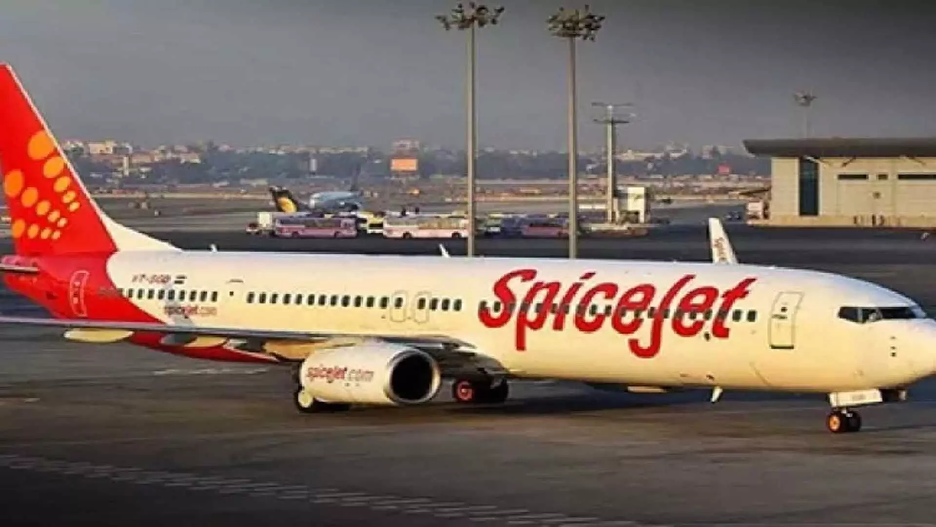 SpiceJet अगले महीने तक 10 विमान जोड़ेगी