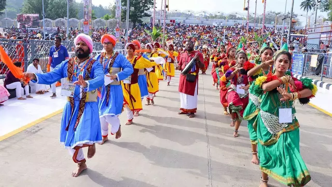 Brahmotsavam: उत्तर भारतीय कलाकारों ने पेश की अनूठी कलाएं