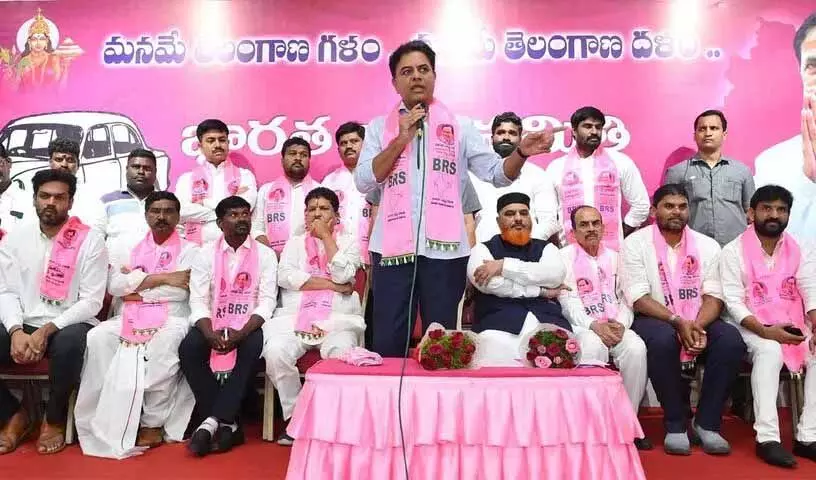 KTR ने तेलंगाना में ‘बुलडोजर राज’ को लेकर कांग्रेस पर निशाना साधा