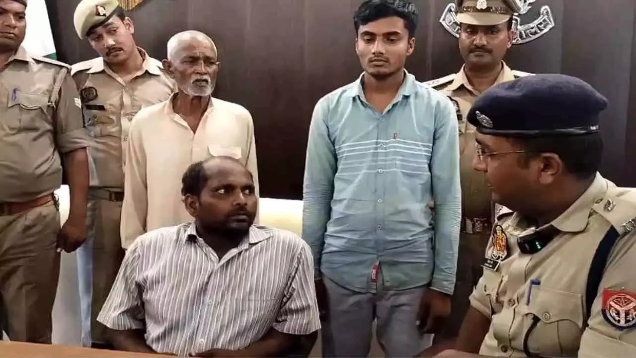 CRIME: पूर्व प्रधान की हत्या मामलें में पुलिस का बड़ा खुलासा