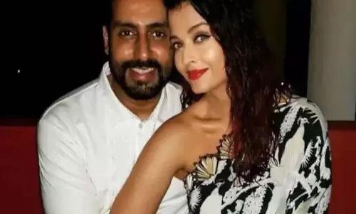 Aishwarya Rai और अभिषेक बच्चन के बीच सरेआम हुई लड़ाई Aishwarya Rai और अभिषेक बच्चन के बीच सरेआम हुई लड़ाई