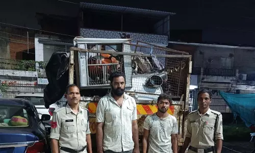 शहर के 3 कबाड़ गोदामों में छापा, संचालक फरार