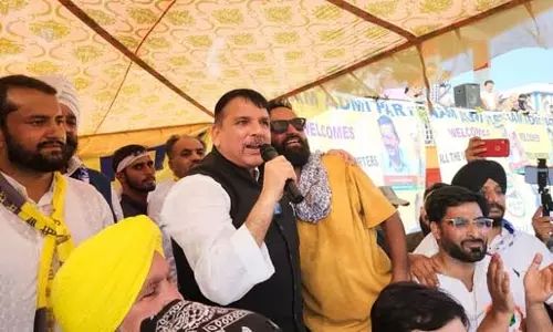AAP ने जम्मू-कश्मीर में पहली जीत दर्ज की AAP ने जम्मू-कश्मीर में पहली जीत दर्ज की