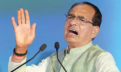 MP: कांग्रेस हवाई महल बना रही थी: शिवराज MP: कांग्रेस हवाई महल बना रही थी: शिवराज