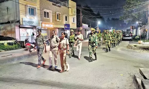 Odisha: दुर्गा पूजा को सुचारू रूप से संपन्न कराने के लिए योजनाएं बनाई गईं Odisha: दुर्गा पूजा को सुचारू रूप से संपन्न कराने के लिए योजनाएं बनाई गईं