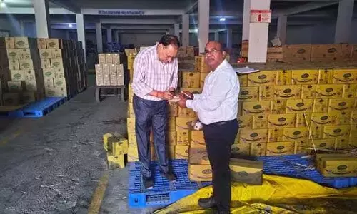 Noida: नवरात्रि के दौरान मिलावटी खाद्य पदार्थों पर FDA की कार्रवाई