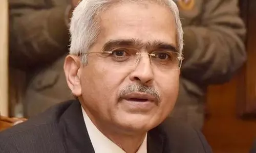 BIG BREAKING: आपकी EMI घटेगी, बढ़ेगी या कुछ नहीं हुआ? RBI गवर्नर ने सुनाया फैसला BIG BREAKING: आपकी EMI घटेगी, बढ़ेगी या कुछ नहीं हुआ? RBI गवर्नर ने सुनाया फैसला