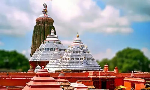 भगवान जगन्नाथ के दर्शन के अलावा आप कई अन्य प्रसिद्ध पर्यटन स्थलों की यात्रा भी कर सकते भगवान जगन्नाथ के दर्शन के अलावा आप कई अन्य प्रसिद्ध पर्यटन स्थलों की यात्रा भी कर सकते