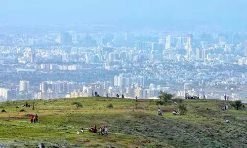 Pune: सुले ने बोपदेव घाट का दौरा किया जहां महिला के साथ सामूहिक बलात्कार