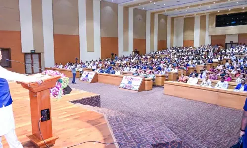 Odisha CM: नए अधिकारियों को व्यक्तिगत रूप से नियुक्ति पत्र सौंपे Odisha CM: नए अधिकारियों को व्यक्तिगत रूप से नियुक्ति पत्र सौंपे