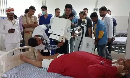 कैबिनेट मंत्री की गाड़ी का एक्सीडेंट, बाल-बाल बचे मंत्री, VIDEO