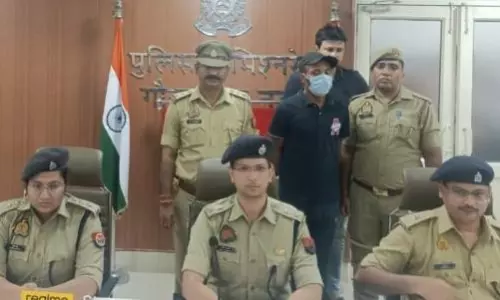 Noida: रिटायर्ड अधिकारी का हत्यारोपी पुलिस के शिकंजे में आया Noida: रिटायर्ड अधिकारी का हत्यारोपी पुलिस के शिकंजे में आया
