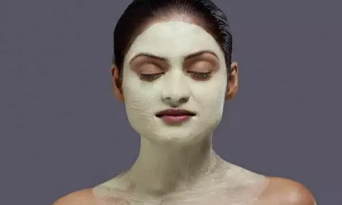 अपनी त्वचा के लिए आटे का फेस मास्क कैसे बनाए अपनी त्वचा के लिए आटे का फेस मास्क कैसे बनाए