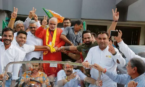 Haryana :भाजपा नेताओं और कार्यकर्ताओं ने मनाया जश्न