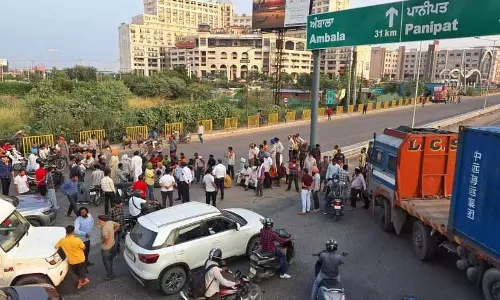 किसान यूनियनों ने Zirakpur में राजमार्ग जाम किया