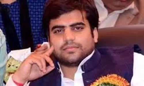 Lucknow: मैनपुरी की करहल से उपचुनाव लड़ेंगे तेज प्रताप यादव Lucknow: मैनपुरी की करहल से उपचुनाव लड़ेंगे तेज प्रताप यादव