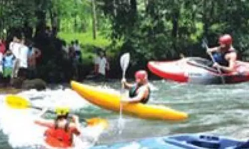 विजाग ने प्रथम AP Sea Kayaking और स्टैंडअप पैडलिंग चयन की मेजबानी की