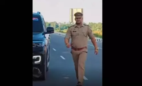अफसर चर्चा में आए, रिल्स हो रहे जमकर वायरल