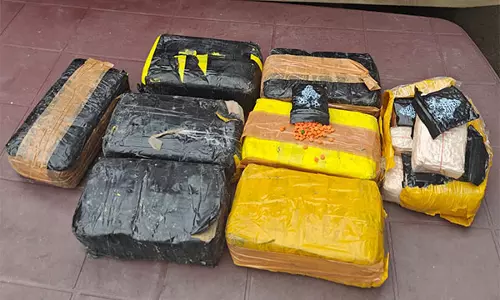 दो गिरफ्तार, Police ने 8 करोड़ रुपये मूल्य की 80,000 याबा टैबलेट जब्त कीं दो गिरफ्तार, Police ने 8 करोड़ रुपये मूल्य की 80,000 याबा टैबलेट जब्त कीं
