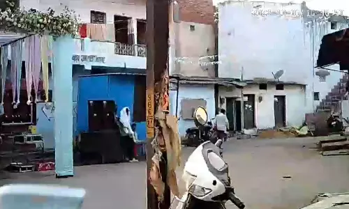 तेलीबांधा टीआई मौन, खुलेआम बिक रहा गांजा