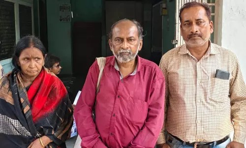 महिला समूह से साढ़े 3 लाख की ठगी, तीन गिरफ्तार महिला समूह से साढ़े 3 लाख की ठगी, तीन गिरफ्तार