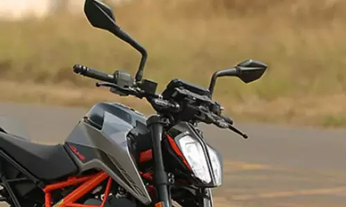 KTM 250 Duke नए TFT डिस्प्ले के साथ लॉन्च हुई