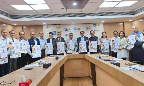 LIC ने ‘सिंगल प्रीमियम ग्रुप माइक्रो टर्म इंश्योरेंस’ योजना शुरू की LIC ने ‘सिंगल प्रीमियम ग्रुप माइक्रो टर्म इंश्योरेंस’ योजना शुरू की