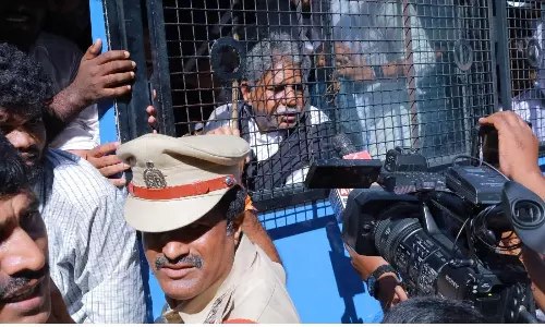 Hyderabad पुलिस ने मंदा कृष्ण मडिगा को गिरफ्तार किया Hyderabad पुलिस ने मंदा कृष्ण मडिगा को गिरफ्तार किया