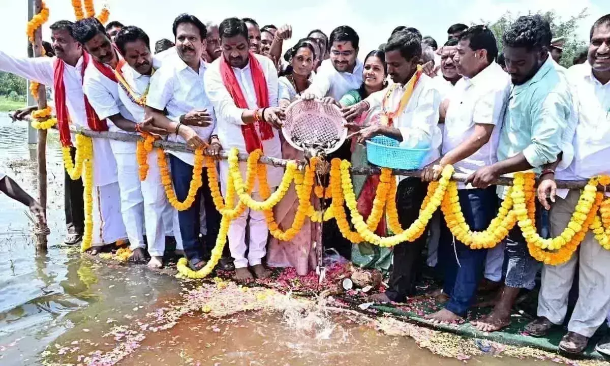 सरकार मछुआरों को आर्थिक रूप से बढ़ावा देगी: MLA Ilaiah