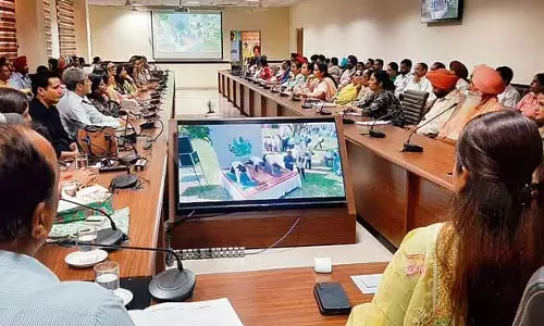 Amritsar जिला प्रशासन ने दान उत्सव की तैयारियां शुरू कर दी Amritsar जिला प्रशासन ने दान उत्सव की तैयारियां शुरू कर दी