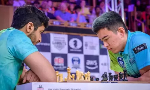 Global Chess League: मुंबा मास्टर्स ने लीडर पीबीजी को हराकर फाइनल में पहुंचने से रोका Global Chess League: मुंबा मास्टर्स ने लीडर पीबीजी को हराकर फाइनल में पहुंचने से रोका