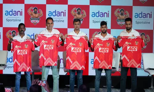 गुजरात जायंट्स ने PKL सीजन 11 के लिए नीरज कुमार को कप्तान घोषित किया गुजरात जायंट्स ने PKL सीजन 11 के लिए नीरज कुमार को कप्तान घोषित किया