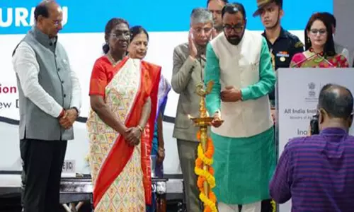 Draupadi Murmu अखिल भारतीय आयुर्वेद संस्थान के 8वें स्थापना दिवस में शामिल हुईं