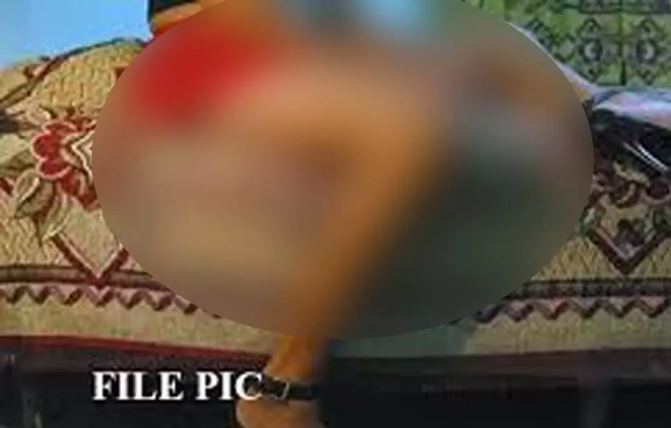 अय्याशी करने होटल पहुंची थी पत्नी, पति ने पुलिस को दे दी सूचना फिर जो हुआ अय्याशी करने होटल पहुंची थी पत्नी, पति ने पुलिस को दे दी सूचना फिर जो हुआ