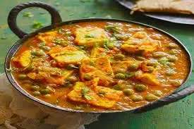 Recipe: घर पर कुकर में बनाएं मटर पनीर Recipe: घर पर कुकर में बनाएं मटर पनीर