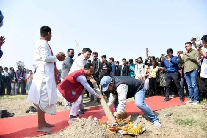 Karbi Anglong: 28वें 100 ड्रम्स वांगला महोत्सव की आधारशिला रखी Karbi Anglong: 28वें 100 ड्रम्स वांगला महोत्सव की आधारशिला रखी