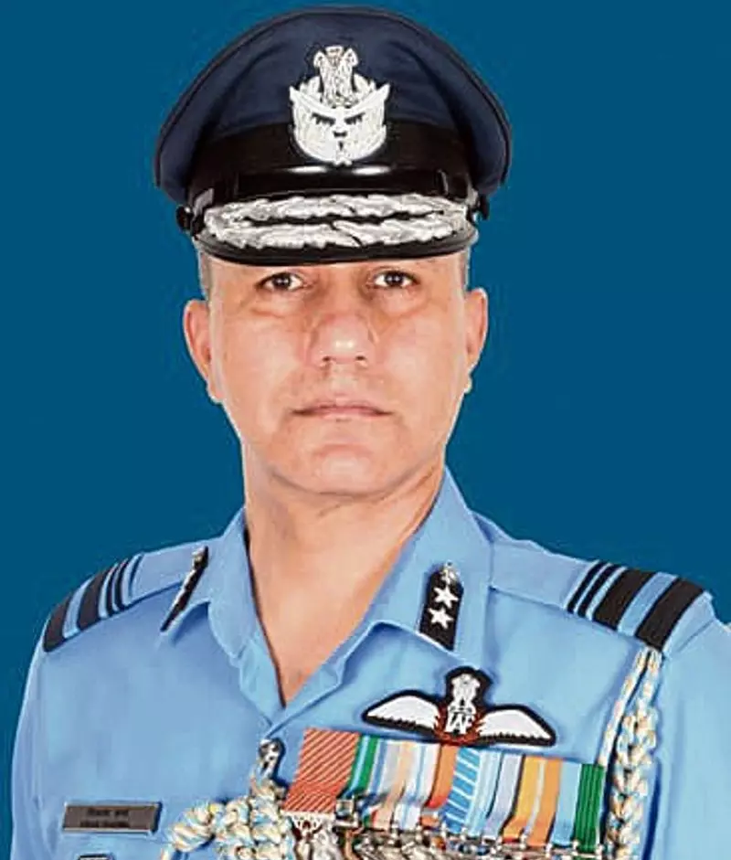 एयर वाइस मार्शल विकास शर्मा ने एओसी मुख्यालय J-K और लद्दाख का कार्यभार संभाला एयर वाइस मार्शल विकास शर्मा ने एओसी मुख्यालय J-K और लद्दाख का कार्यभार संभाला
