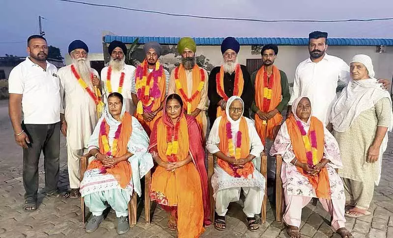 Patti में पहली बार सभी 72 ग्राम प्रधान सर्वसम्मति से चुने गए Patti में पहली बार सभी 72 ग्राम प्रधान सर्वसम्मति से चुने गए