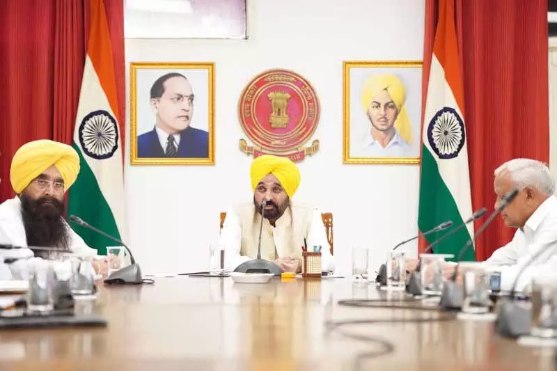 CM ने बाढ़ से सेना, BSF चौकियों की सुरक्षा के लिए 176 करोड़ रुपये की परियोजना को मंजूरी दी CM ने बाढ़ से सेना, BSF चौकियों की सुरक्षा के लिए 176 करोड़ रुपये की परियोजना को मंजूरी दी