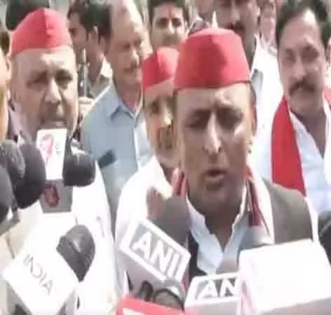 UP में इंडिया ब्लॉक बरकरार है: उपचुनाव से पहले इंडिया ब्लॉक में दरार की अटकलों के बीच अखिलेश यादव UP में इंडिया ब्लॉक बरकरार है: उपचुनाव से पहले इंडिया ब्लॉक में दरार की अटकलों के बीच अखिलेश यादव