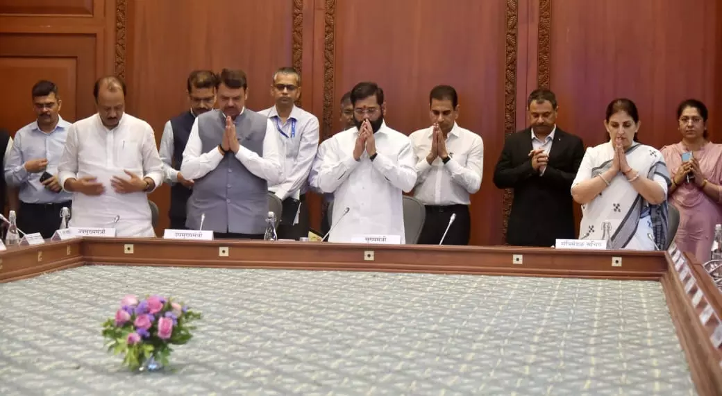 महाराष्ट्र मंत्रिमंडल ने केंद्र से Ratan Tata को भारत रत्न देने का आग्रह करते हुए प्रस्ताव पारित किया महाराष्ट्र मंत्रिमंडल ने केंद्र से Ratan Tata को भारत रत्न देने का आग्रह करते हुए प्रस्ताव पारित किया