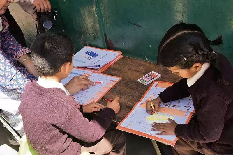 70,000 छात्रों की अंग्रेजी, Hindi और गणित की बुनियादी कुशलता का परीक्षण किया 70,000 छात्रों की अंग्रेजी, Hindi और गणित की बुनियादी कुशलता का परीक्षण किया