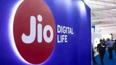 Jio ₹200 से भी कम में मिल रहे अनलिमिटेड 5G डेटा, कॉलिंग समेत ढेरों बेनिफिट Jio ₹200 से भी कम में मिल रहे अनलिमिटेड 5G डेटा, कॉलिंग समेत ढेरों बेनिफिट