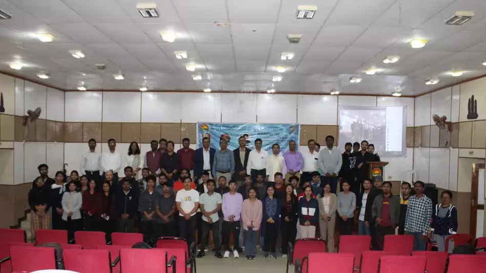 Meghalaya : एनईएचयू में नैनोटेक संगोष्ठी में क्षेत्र के बढ़ते प्रभाव पर प्रकाश डाला गया Meghalaya : एनईएचयू में नैनोटेक संगोष्ठी में क्षेत्र के बढ़ते प्रभाव पर प्रकाश डाला गया