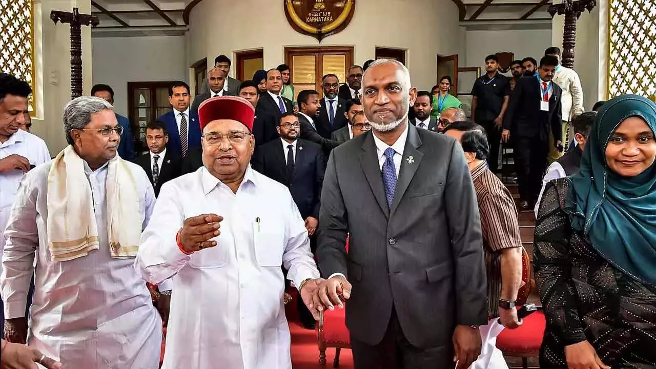 Siddaramaiah ने मालदीव प्रतिनिधिमंडल का स्वागत किया Siddaramaiah ने मालदीव प्रतिनिधिमंडल का स्वागत किया
