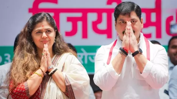 Maharashtra: धनंजय मुंडे पंकजा मुंडे के दशहरा मेलावा में शामिल होंगे Maharashtra: धनंजय मुंडे पंकजा मुंडे के दशहरा मेलावा में शामिल होंगे