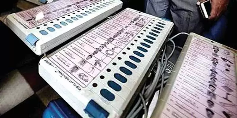 कालका कांग्रेस प्रत्याशी ने EVM से छेड़छाड़ का आरोप लगाया कालका कांग्रेस प्रत्याशी ने EVM से छेड़छाड़ का आरोप लगाया