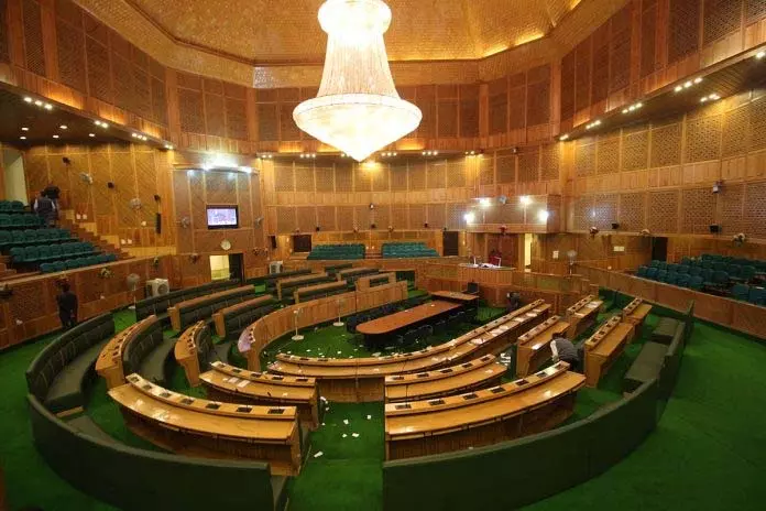 J&K में केवल 10 मंत्री होंगे, सभी 5 निर्दलीय विकल्प पर विचार कर रहे J&K में केवल 10 मंत्री होंगे, सभी 5 निर्दलीय विकल्प पर विचार कर रहे